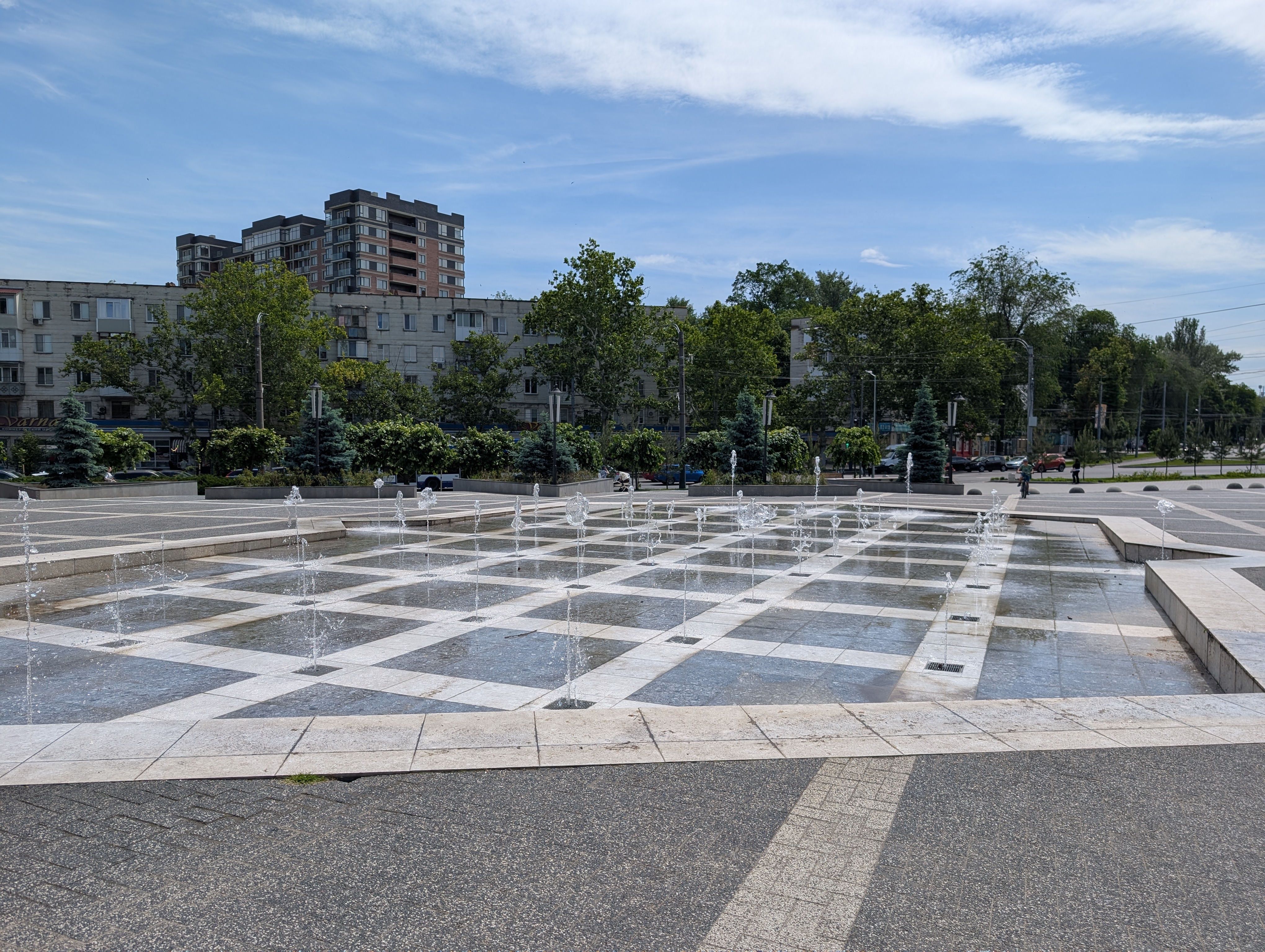 Havuzul muzical — lângă Parcul „Valea Trandafirilor” (Rose Valley Park), Chișinău